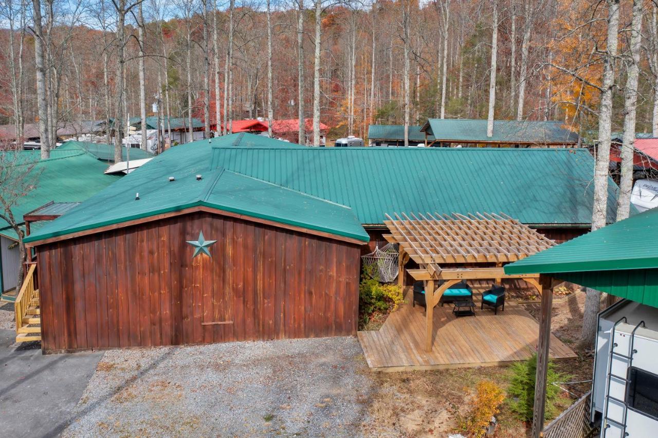 Arrow Creek Camp And Cabins Гатлинбург Экстерьер фото